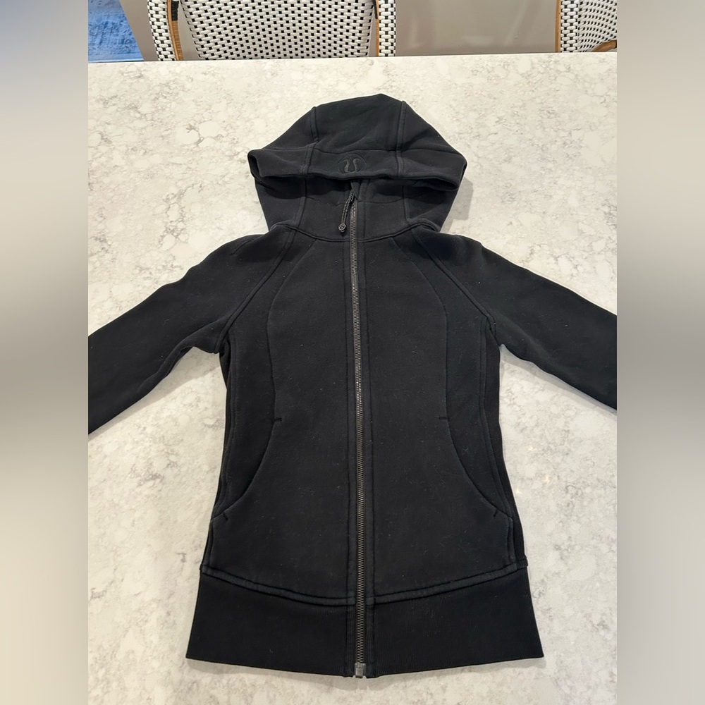 Women’s Size 0 Black Lulu lemon scuba sweatshirt